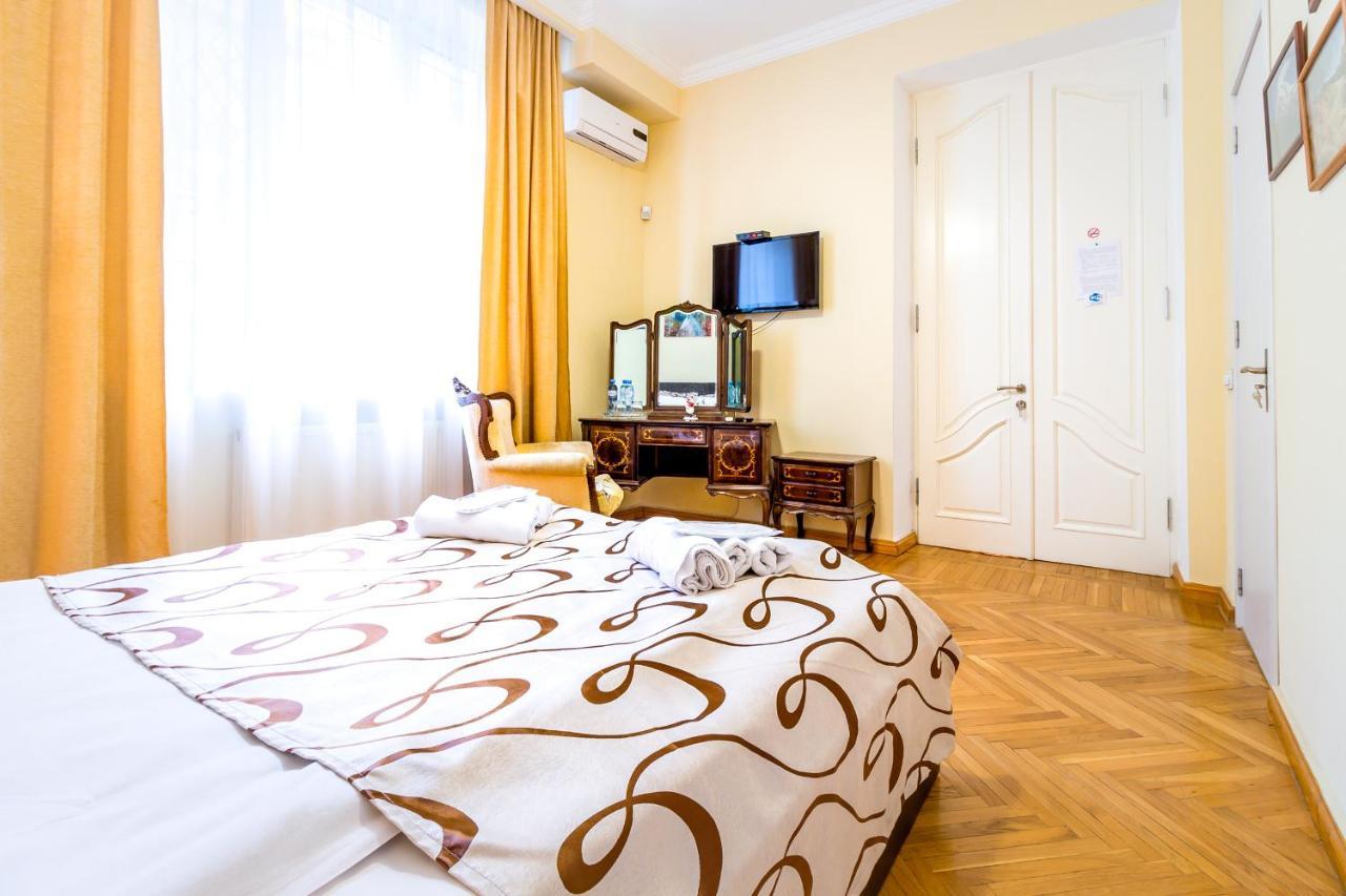 V Park Hotel Tbilisi ภายนอก รูปภาพ
